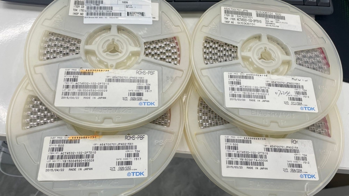 ACT4532-102-2PTD10    SMD  집적 회로 칩 IC  브랜드 뉴 원형   사용하지 않습니다